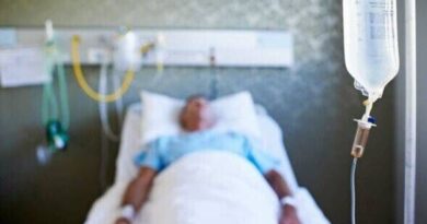 Man wakes from 6 month coma and makes sad realisation Man wakes from 6 month coma and makes sad realisation